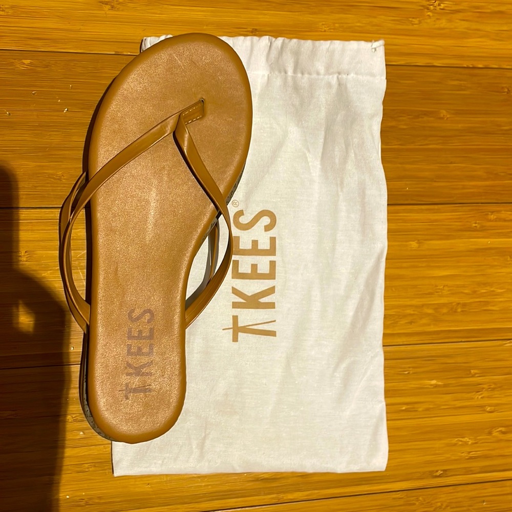 Brand new Tkees- never worn- in bag